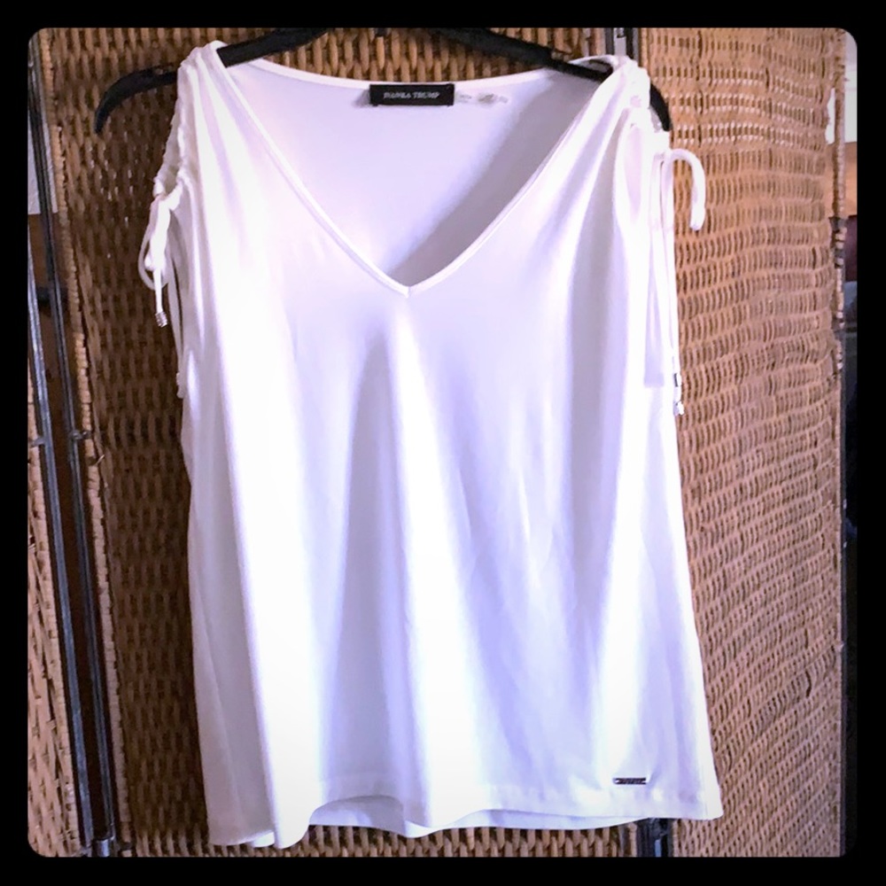 Beautiful Ivanka Trump off white blouse size M